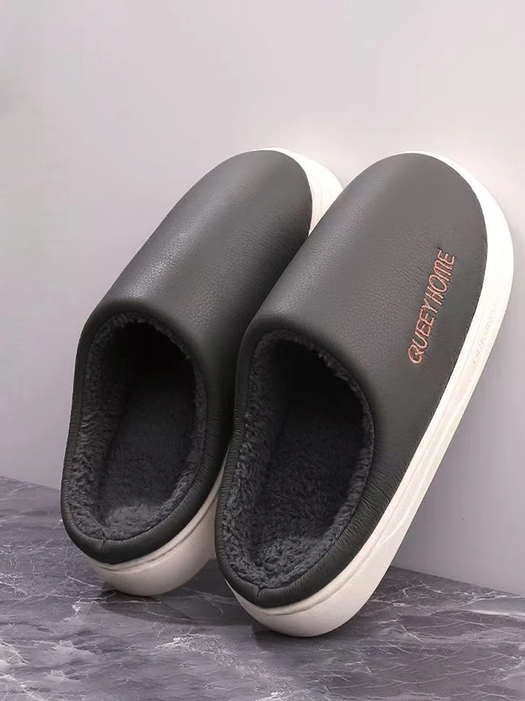 Men\'s cotton slippers for autumn and winter, thick-soled, anti-slip, warm, and fleece-lined new fuzzy cotton slippers