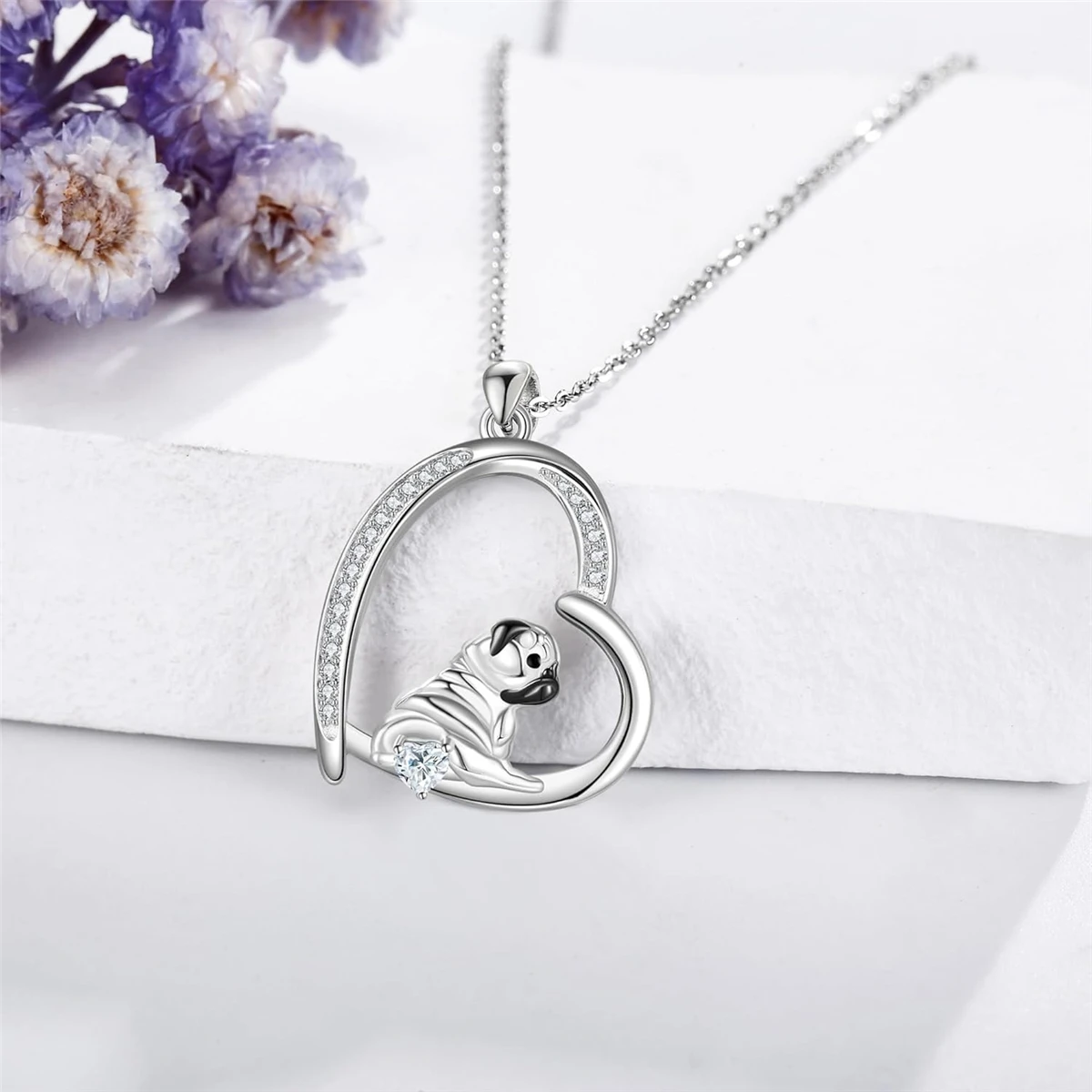 Fashion Creative Pug Heart Pendant Necklace for Women Cute Pet Dog Perfect Birthday Anniversary Jewelry Gift for Dog Lovers