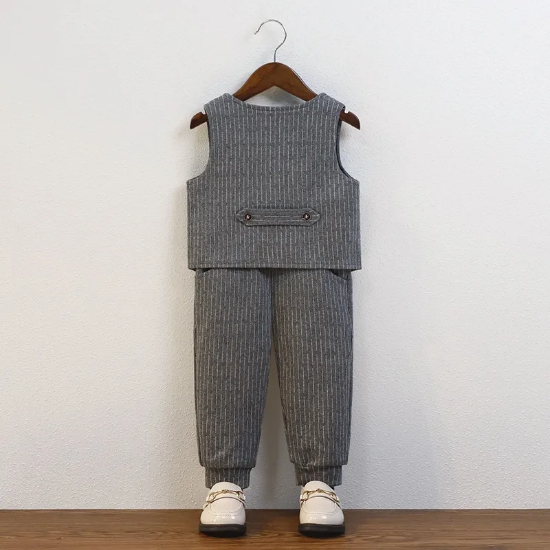 

Stylish British Style Boys 3-Piece Suit – Baby 1st Birthday Gown Little Boys Ring Bearer Waistcoat Blazer Formal Outfit