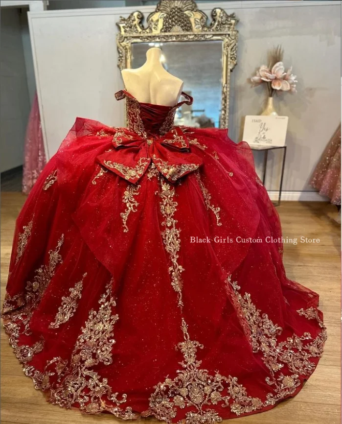 Rote Prinzessin süße Zug Ballkleider wunderschöne träger lose Poncho Perlen Applique Spitzen besatz 15 Kleid Vestidos de Quinceañera