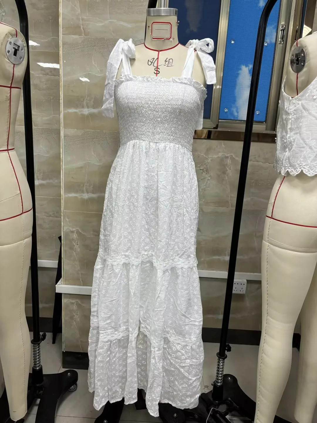 Women’s Tie Shoulder Dress Summer Sleeveless Square Neck Eyelet Dress Long Smocked Dress