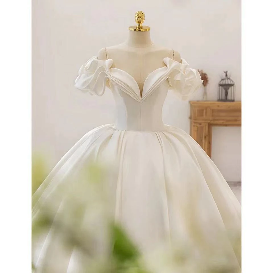 Elegant Satin Off The Shoulder V-Neck Wedding Dresses For Women Short Sleeve Bridal Dress Court Train Princess 2025 Ball Gown