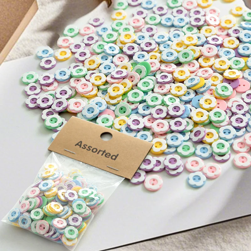 

New Simple Color Two-eye Double-layer Plum Blossom Resin Buttons Diy Cartoon Flower Buttons Kindergarten Buttons