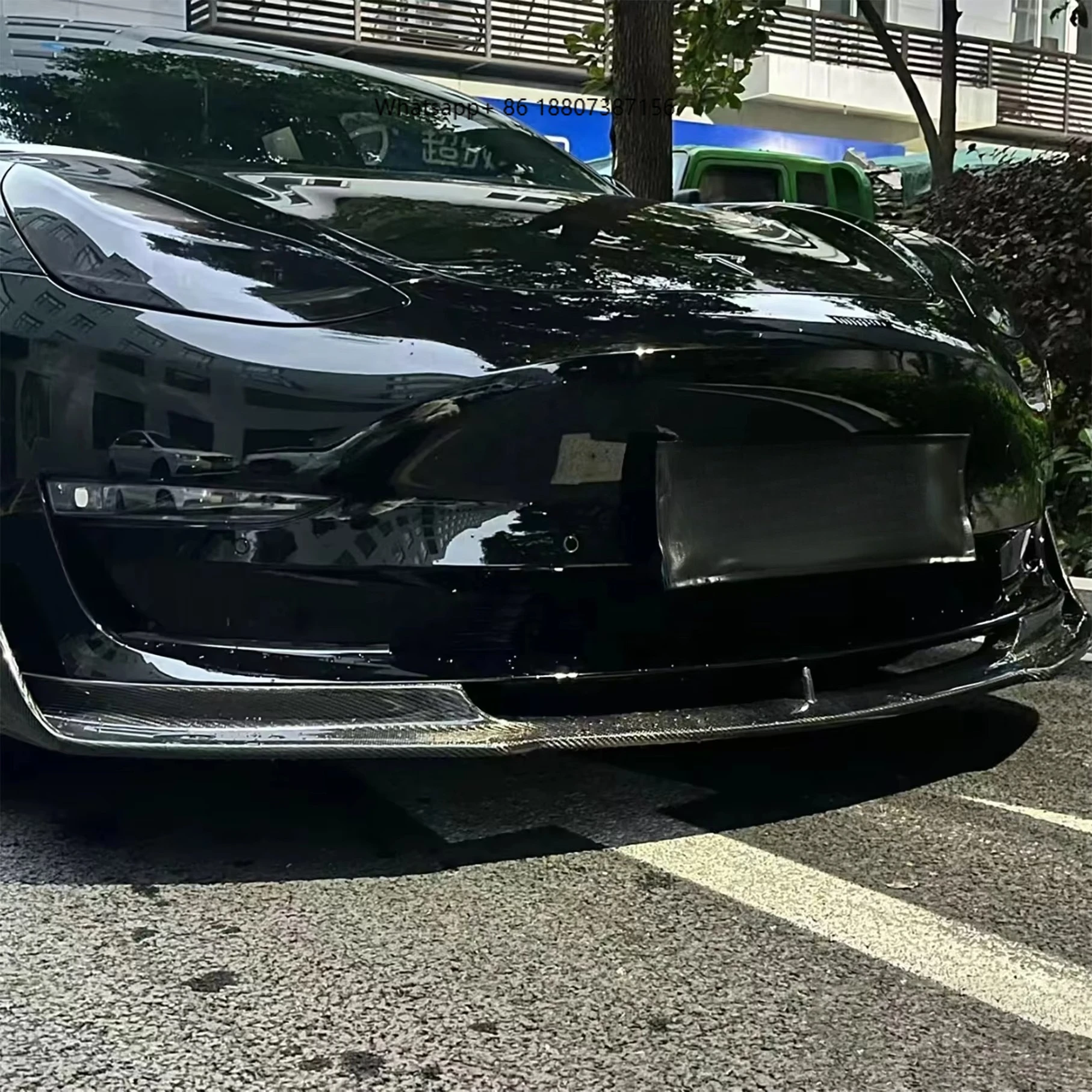 

Suitable for Model 3 Carbon Fiber V-shaped Car Front Bumper Lip forTesla Model 3 Front Bumper Lip