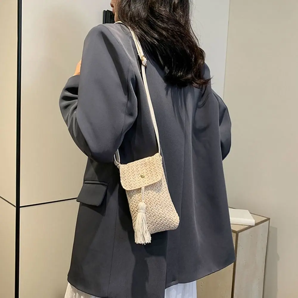 

Portable Weaving Straw Woven Handbag Long Tassel Handmade Crossbody Bucket Bag Niche Design Solid Color Woman Phone Pouch Beach