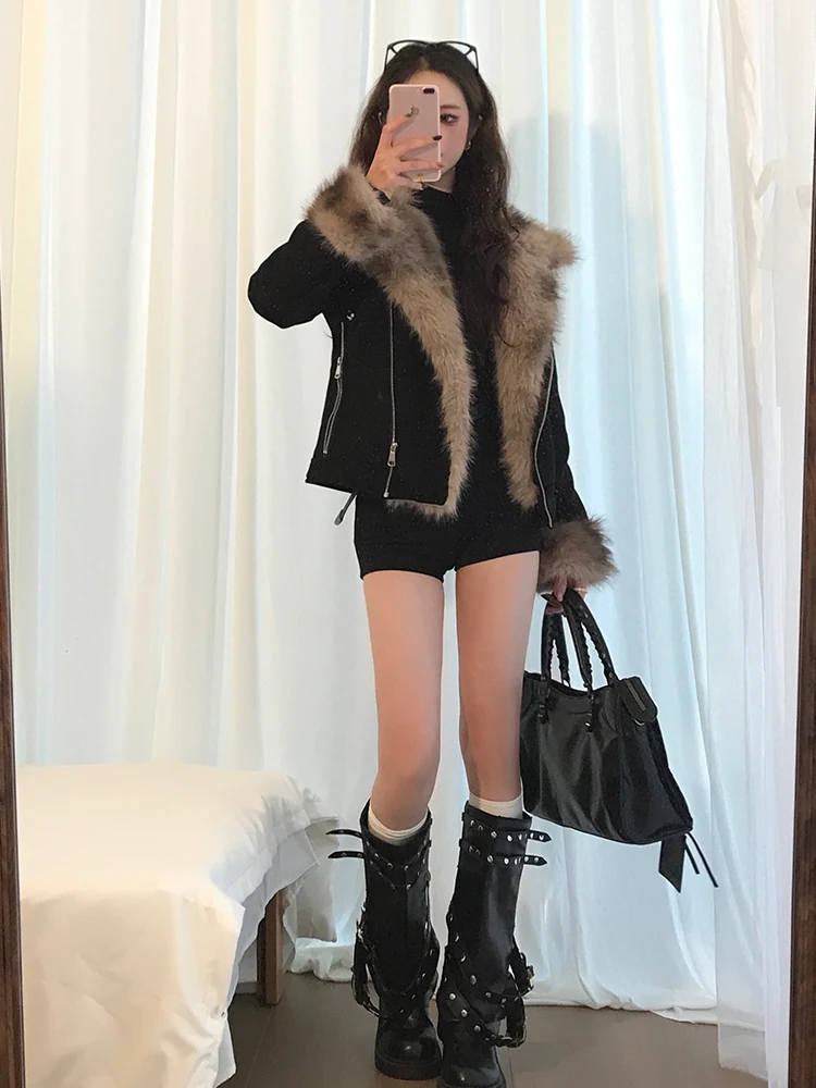  Black Leather And Fur Short Biker Jacket Women's Winter Slim Fit Warm Thickened Fur Trimmed Zipper Closure Coat