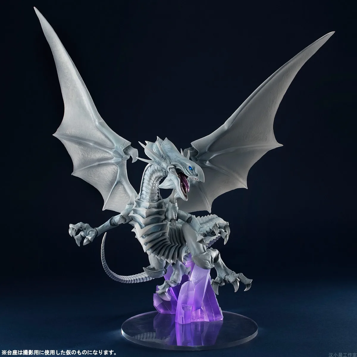 

No box 2021 28CM In stock Japanese original anime figure Blue-Eyes White Dragon action figure collectible model toys