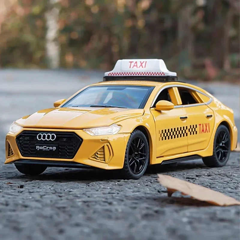 Diecast 1/32 Audi RS7 Taxi Modello di Auto Con Suono Luce Pullback Casting Giocattoli In Metallo Veicoli Per Bambini Ragazzi Regalo Collective VoitureFash