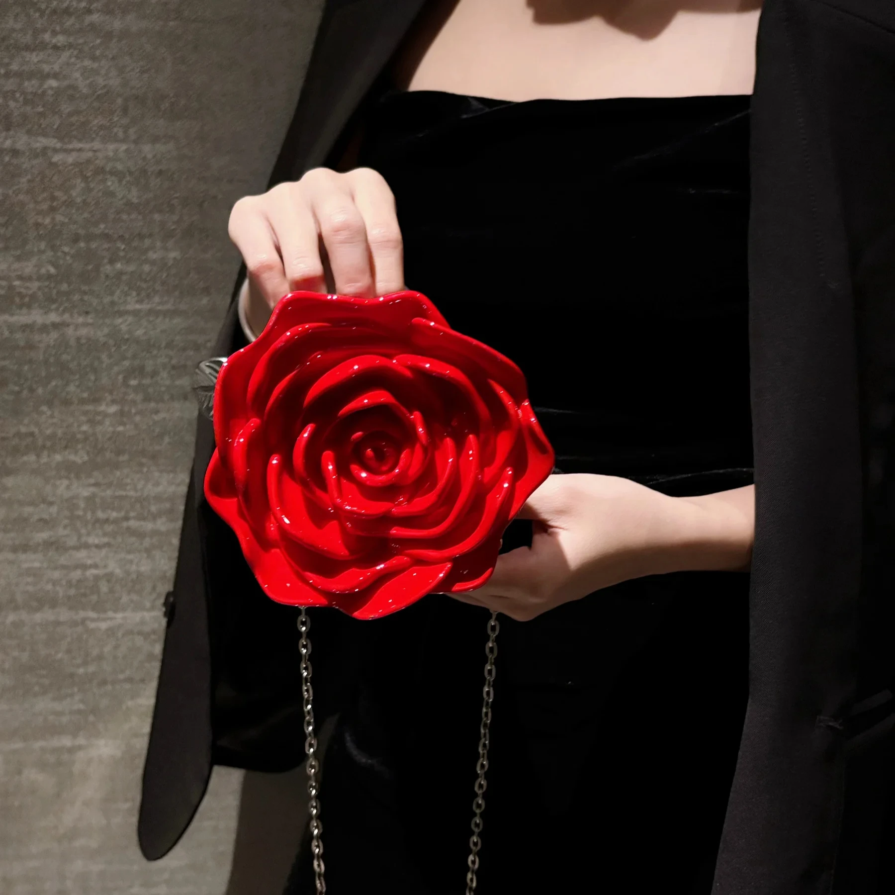 

Women Vintage Crossbody Evening Bag with Rhinestone Stone Pattern Acrylic Rose Party Shoulder Bag for Weddings