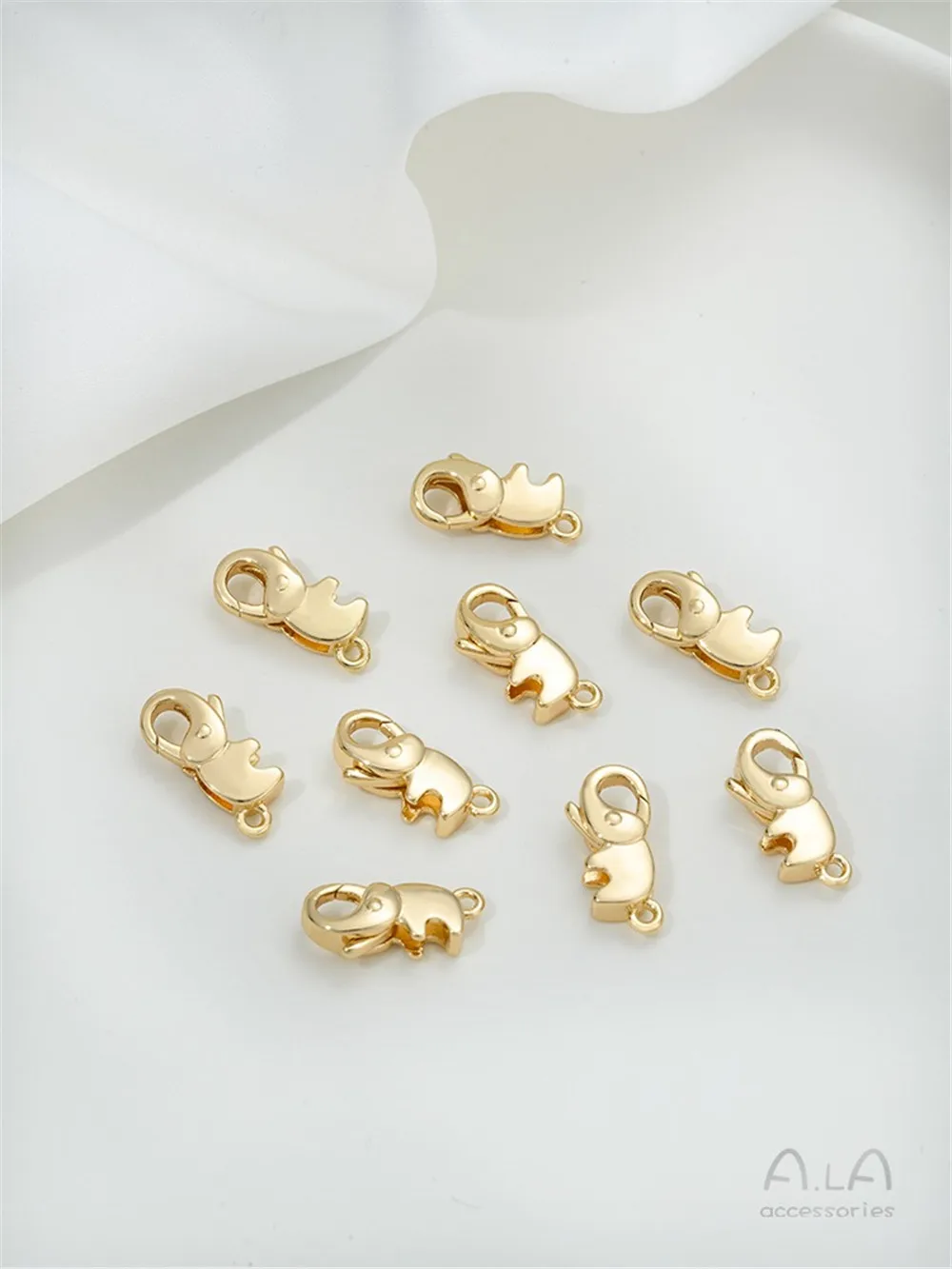 14K Gold-wrapped Baby Elephant Lobster Buckle Large Pictographic Spring Buckle Accessories DIY Handmade Jewelry Buckle Material