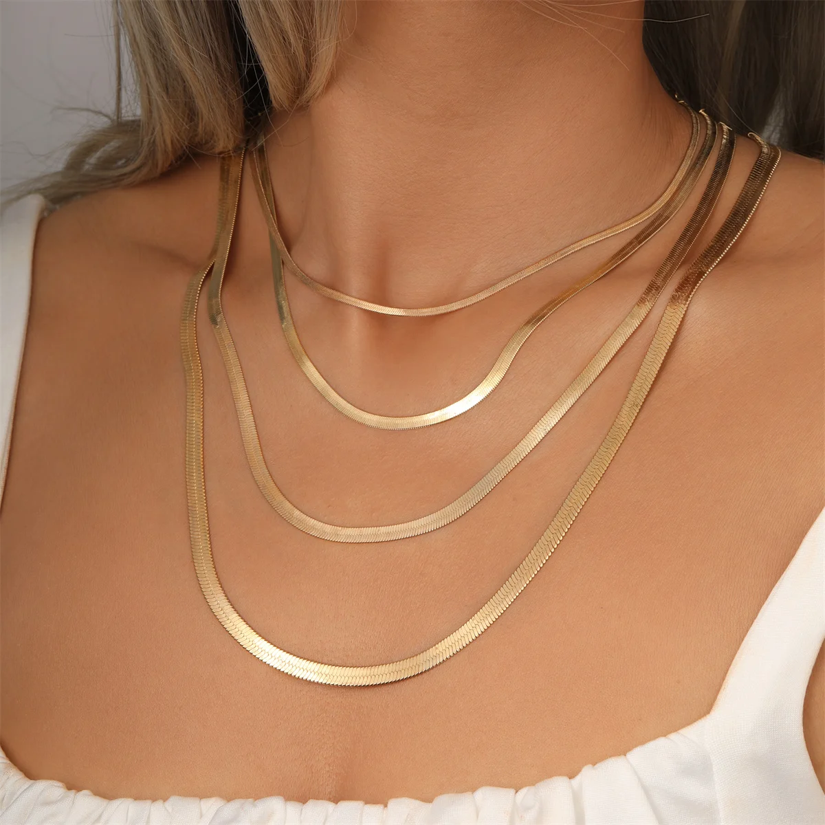 17KM Fashion Gold Color Snake Chain Necklace Simple Multilayer Clavicle Necklaces for Woemn Girls New Trend Jewelry Party Gifts