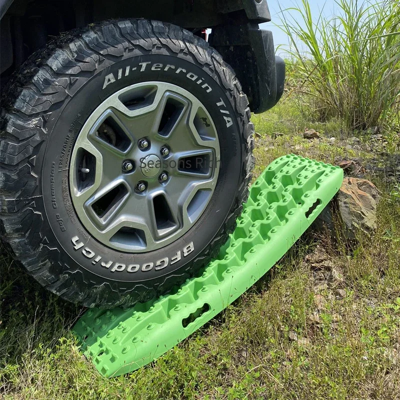 Mud Sand Snow Tire Ladder Off-Road Vehicle Emergency Tracks Chain Non-Slip Traction Mat Car Recovery Traction Boards