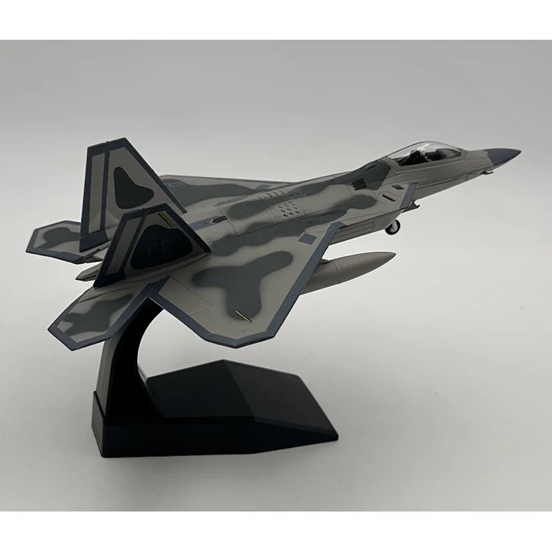 

1/100 ВВС США F-22 F22 Raptor Fighter литая под давлением модель самолета из сплава Коллекционный декоративный предмет