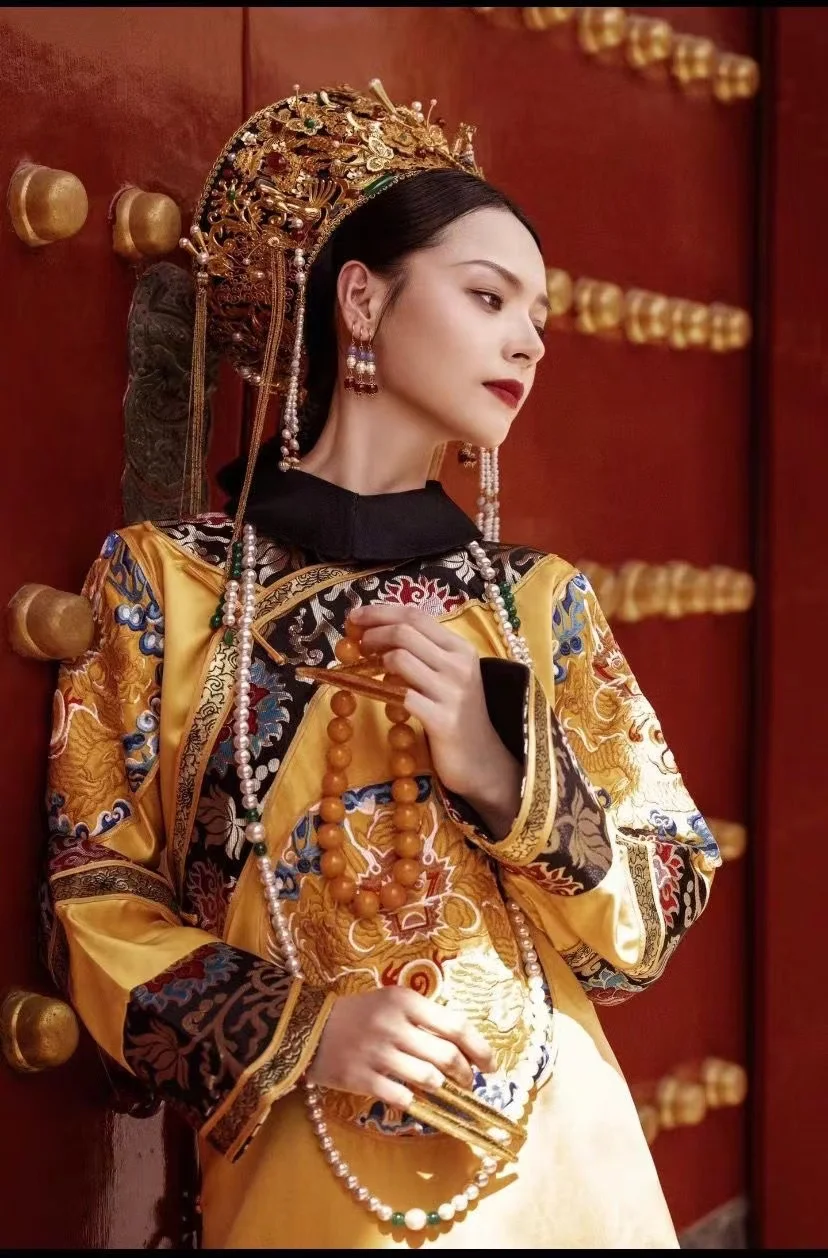 

Qing Dynasty Lucky Respect Costume Ancient Chinese Palace Style Empress's Clothing Vintage Daughter Of Emperor Cosplay Garment