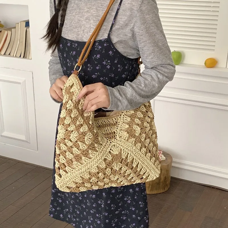 Women's Straw Woven Shoulder Tote Bag - close-up view