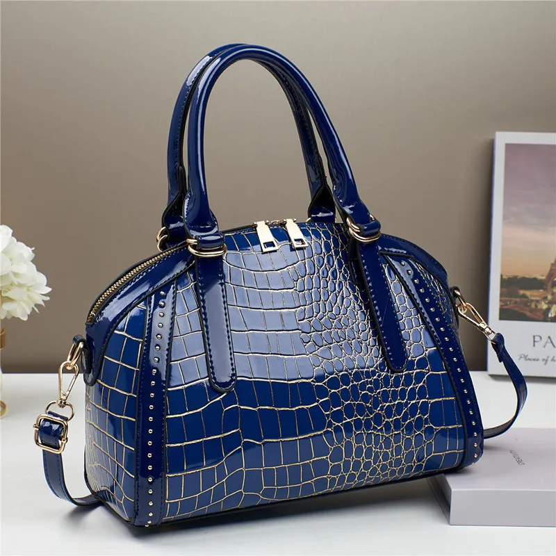 

2025 Luxury Designer Women Alligator Pattern Handbags High End Golden Lines Large Capacity Crossbody Bag New Fashion Tote Bag