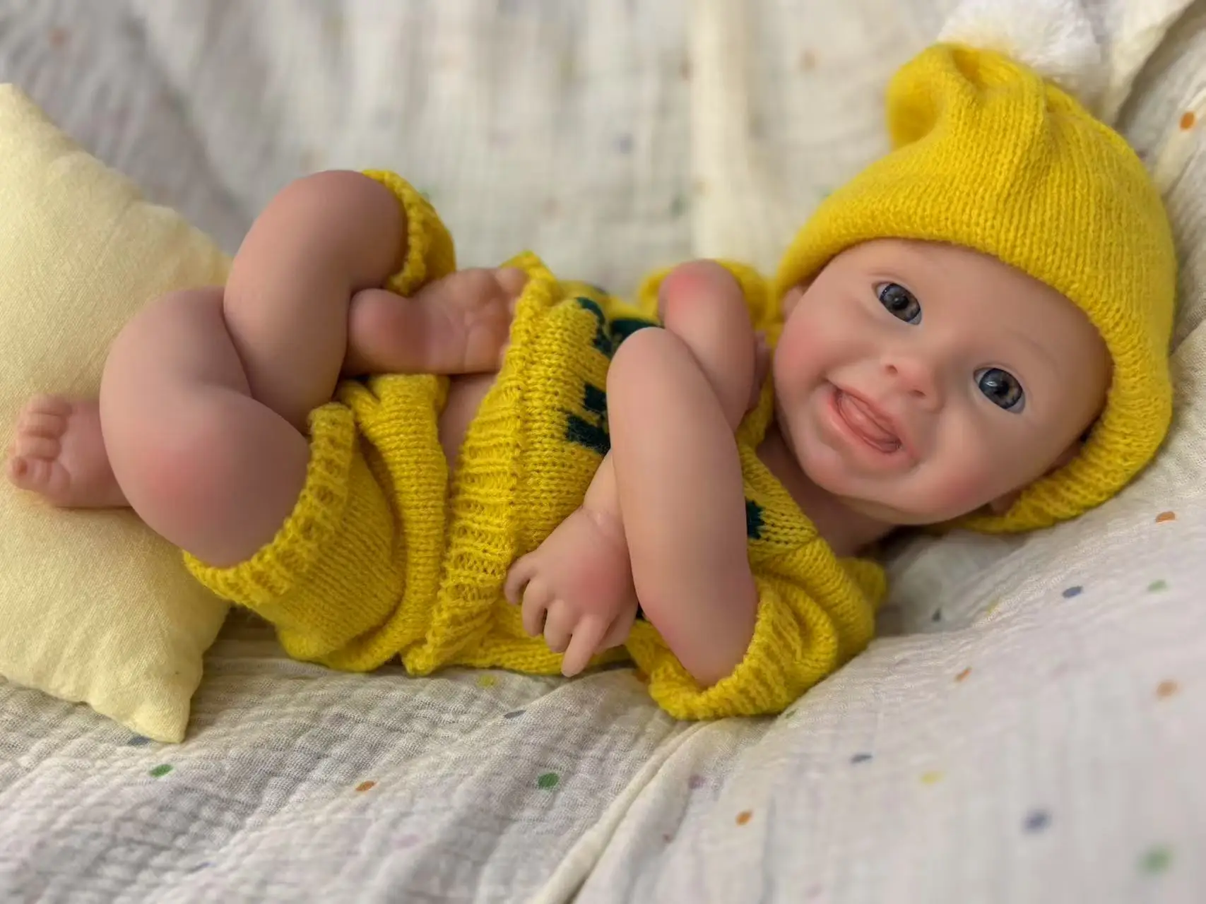 13-calowa Malowana Silikonowa Lalka Reborn Dziewczynka Harper, Cała z Miękkiego Silikonu, Noworodek z Uroczy Strójkiem dla Dzieci