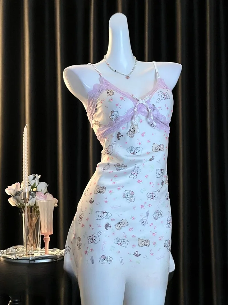 

Elegant Women’s Lace Silk Sleepwear,Ice Silk Halter Nightdress with Soft Padded Cups,Breathable Mesh Lace Trim,Comfortable Home