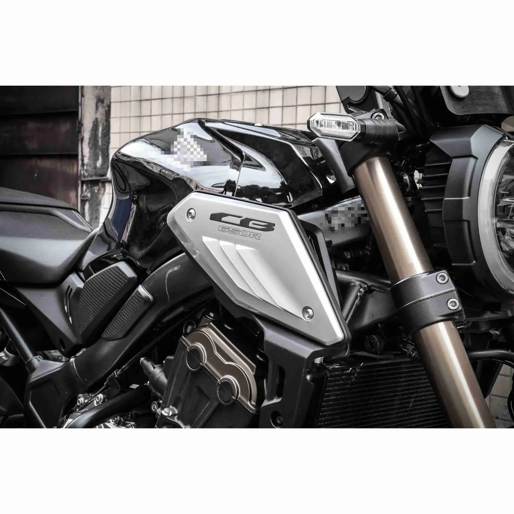 A56P-Motorcycle Frame Side Panel Guard Cover Shell Intake Pipe Protector For Honda CB650R 2019 2020 2021