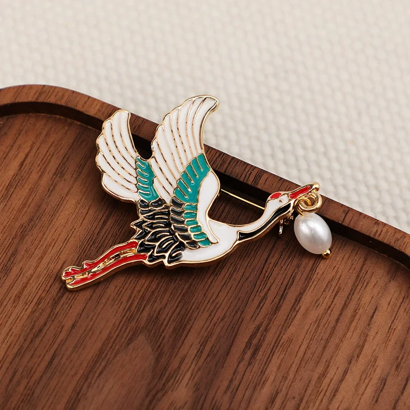 Vintage Enamel Oil Crane Shape Brooch Pins for  Women Metal Banquet Pins Clothing Suit Coat Jewelry Animal Brooches Accessories