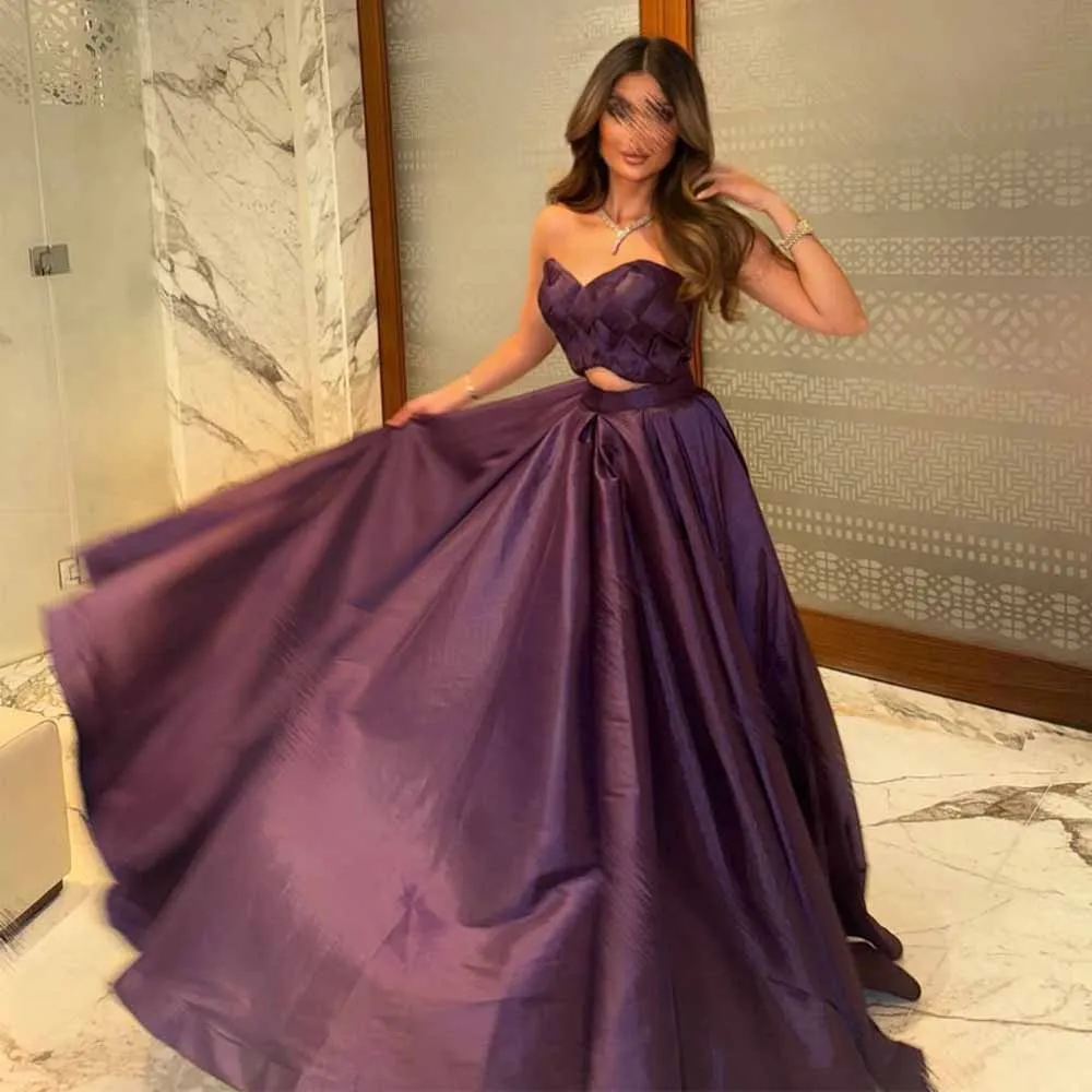 

Classy Dresses for Special Occasions Satin A-line Valentine's Day Dress Purple Sweetheart Criss-Cross Ruched Hollow Prom Dresses