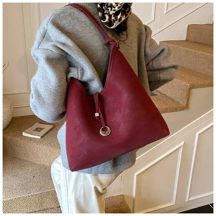 

Минималистичная роскошная женская сумка для поездок на работу 2026: Новая летняя маленькая сумочка, модная универсальная сумка через плечо