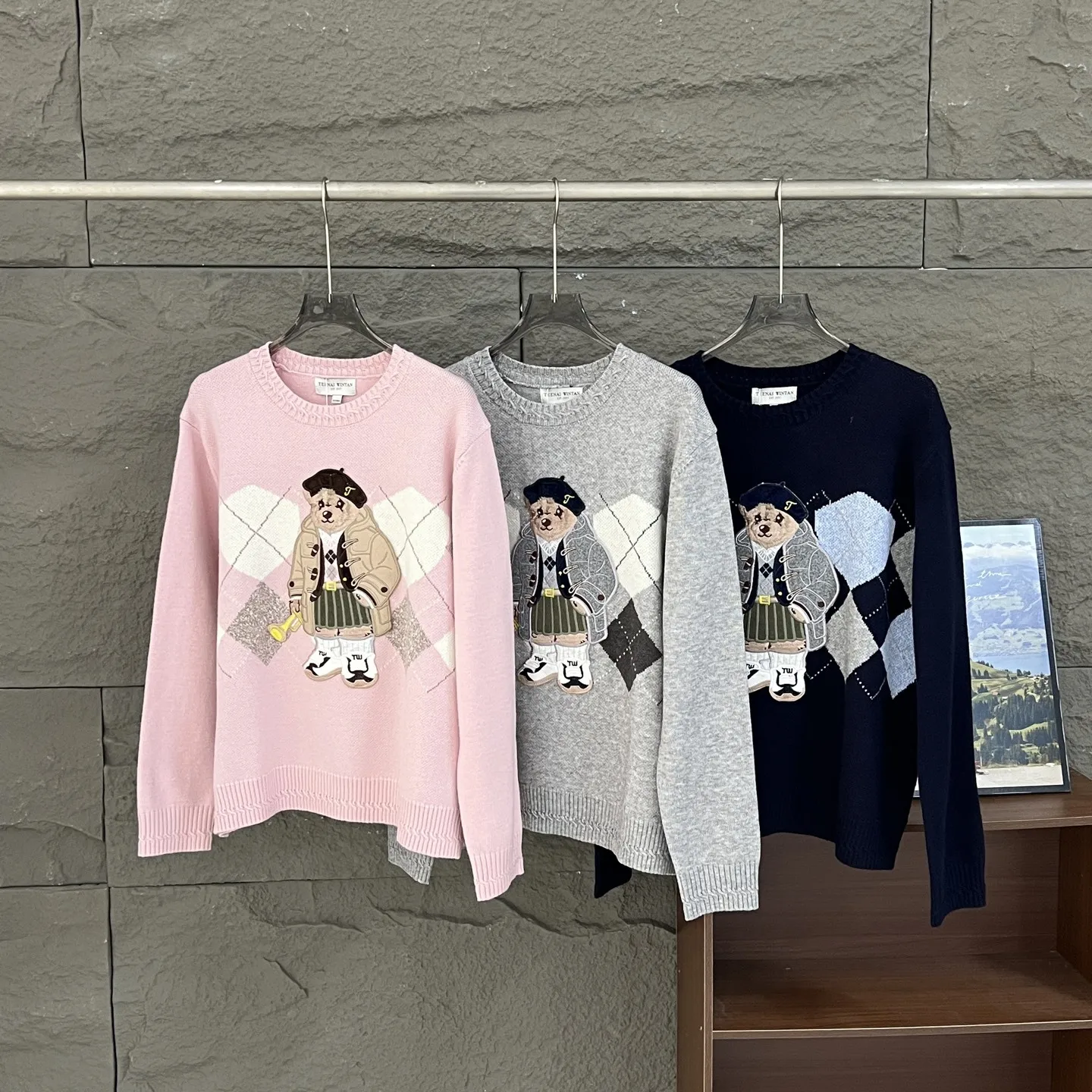 

Women's Diamond Jacquard Sweater 2026 New Fitted Knit Top Round Neck Basic Elegant Pullover Autumn Daily Wear