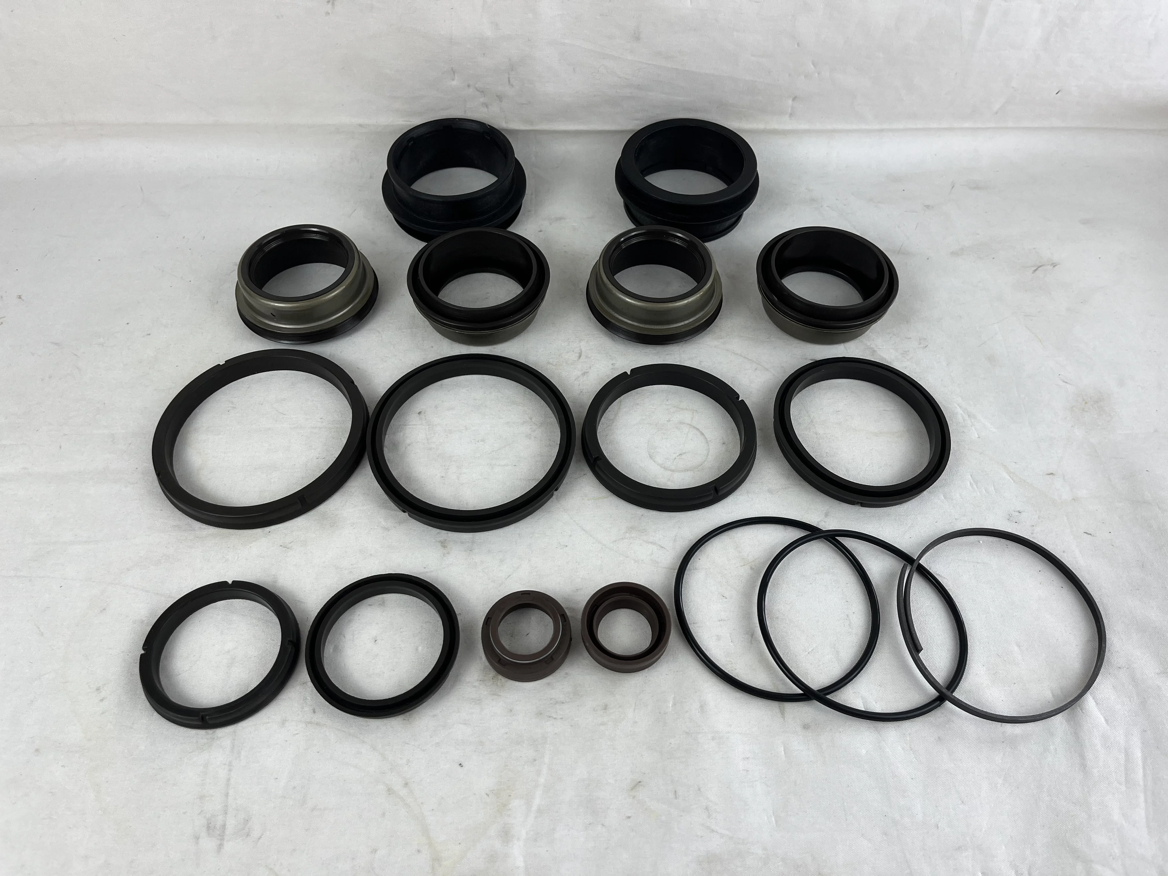 One Gear Box Control Housing Gasket Kits 20562630 7420562630 4213659232 For Volv- AT2412 AT2612 RVI DXi12 Truck