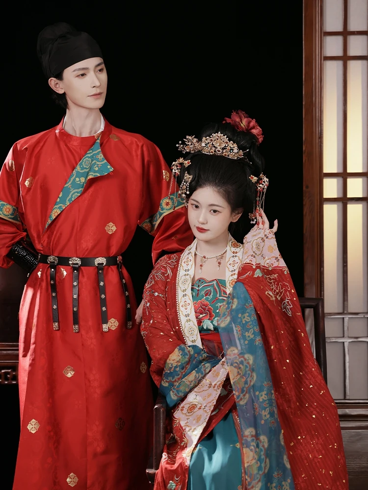 

Traditional Red Wedding Dr for Men Improved Version Floral Embroidery Moon Bruing Beau Tang Sle Hanfu Chinese Culture