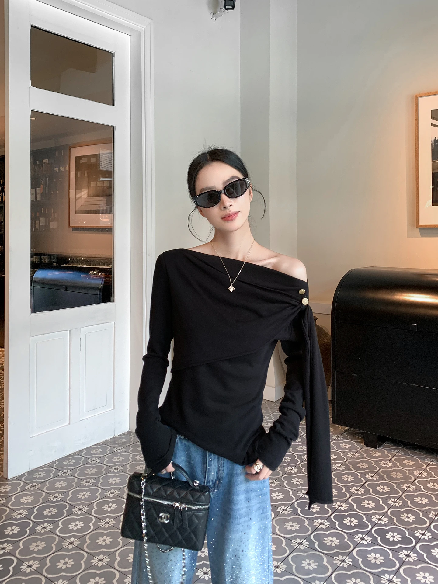 

Bla Slant Collar Sve Knitted Sweater Women's Spring New Small ence Design Sense Elegance Top with Sa Faionable