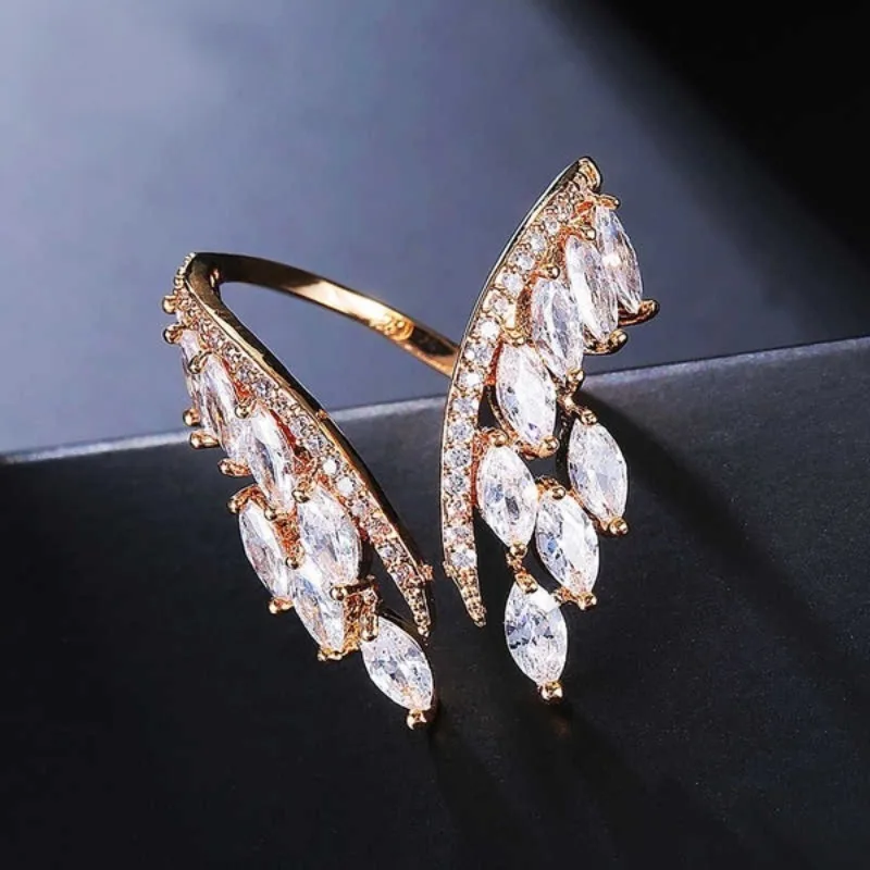 

Personalized creative alloy wings angel wings ring, micro-set diamond exquisite ring for women