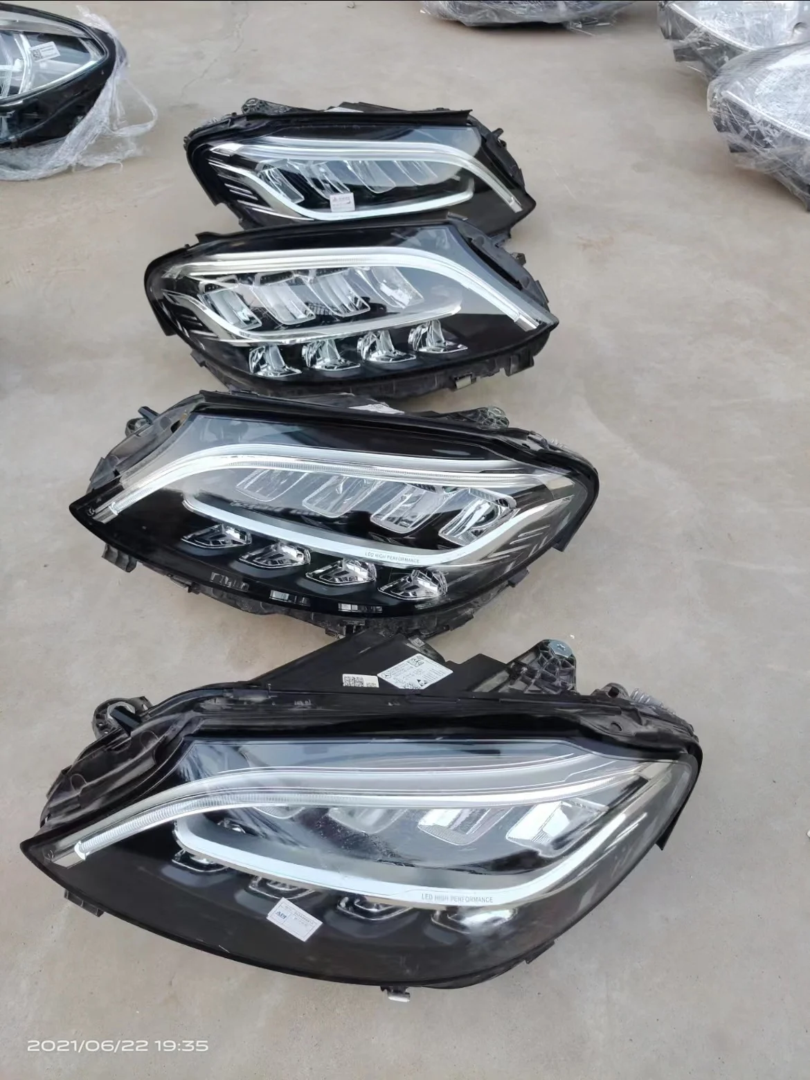 For Mercedes-Benz C Headlight 2019-2023 W205 C-Class LED Headlamps Half Assembly Upgrade And Modification car accessory