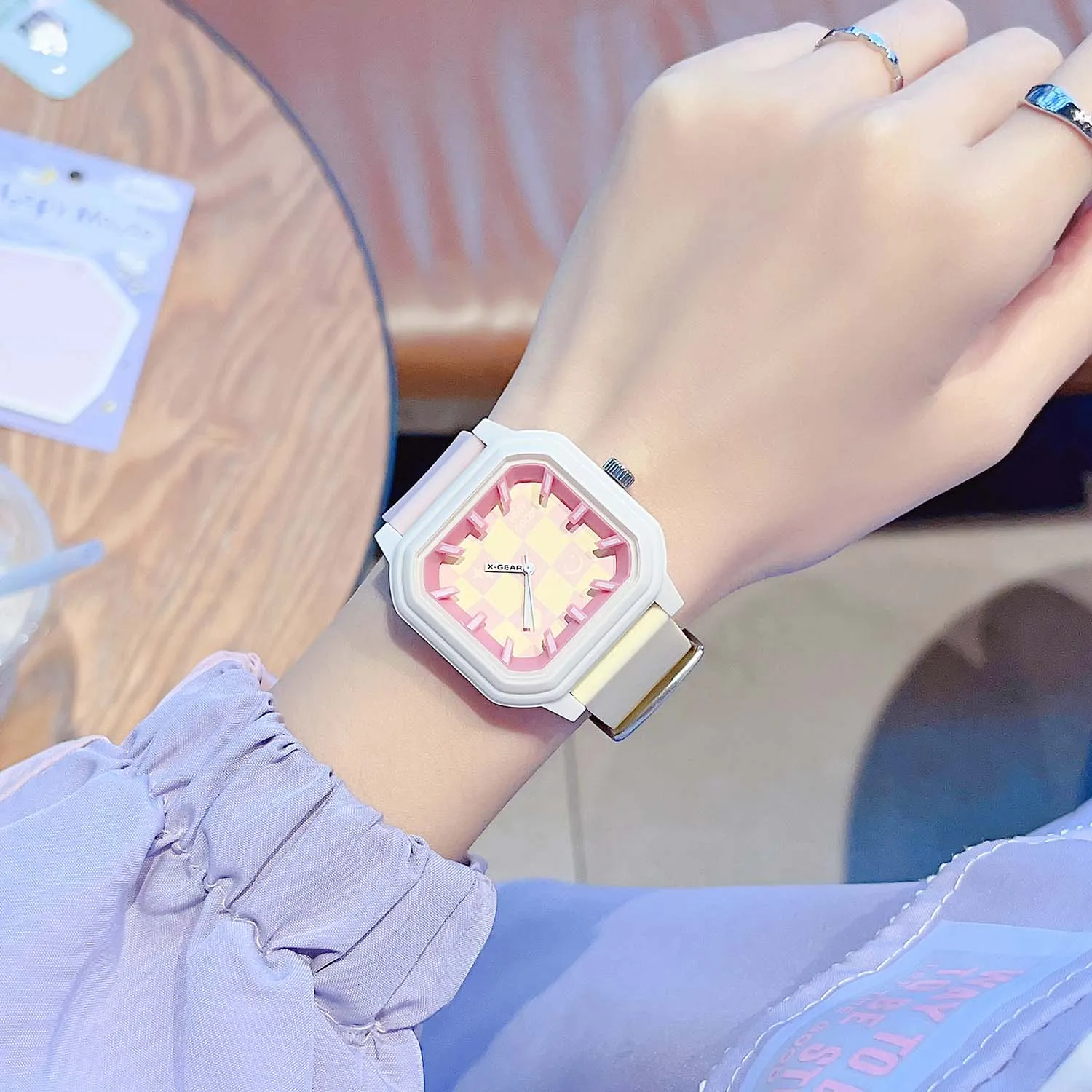 ساعة دوبامين للأطفال - ساعة كوارتز مضيئة تناظرية مقاومة للماء مع سوار سيليكون، قرص مربع أنيق (هدية مثالية للفتيات)