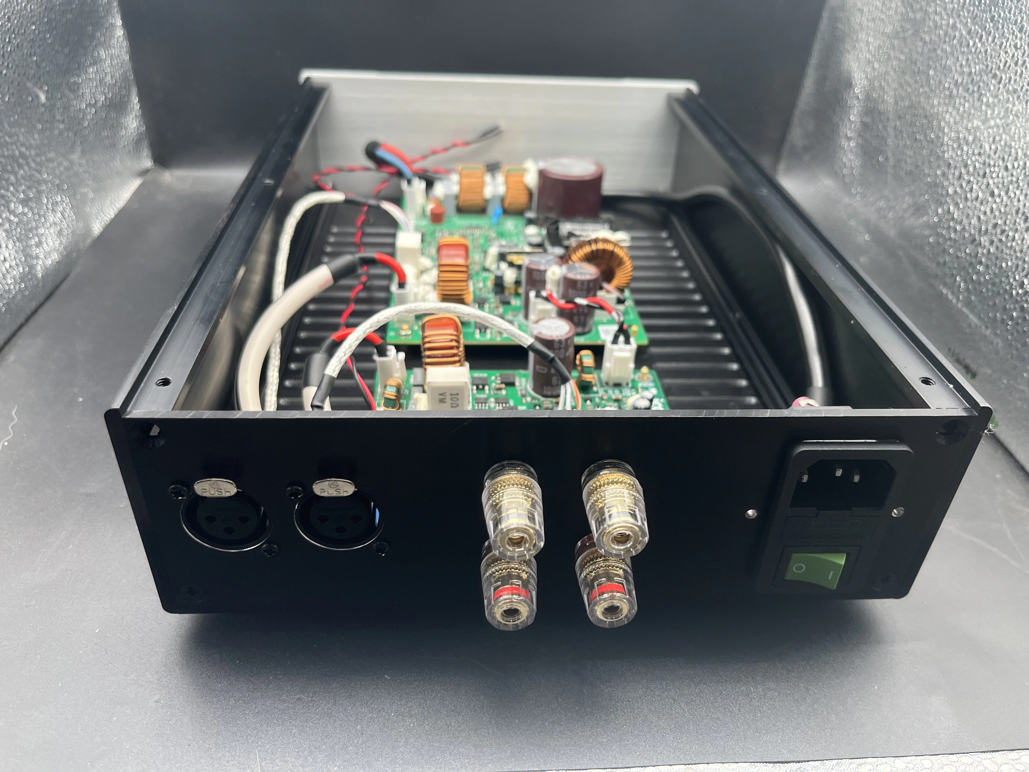 

Latest Original Danish ICEPOWER 300AS1X2 power amplifier module HIFI power amplifier