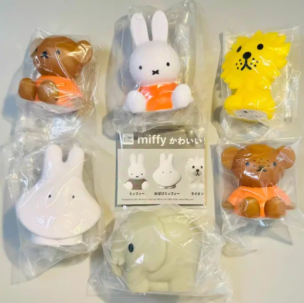 

Японская светящаяся ночная лампа-капсула Miffy, игрушка-сюрприз в слепой коробке, коллекционные фигурки: Призрак, Слон, Маленький Медведь. Милые модели, украшения, подарки для мальчиков и девочек.