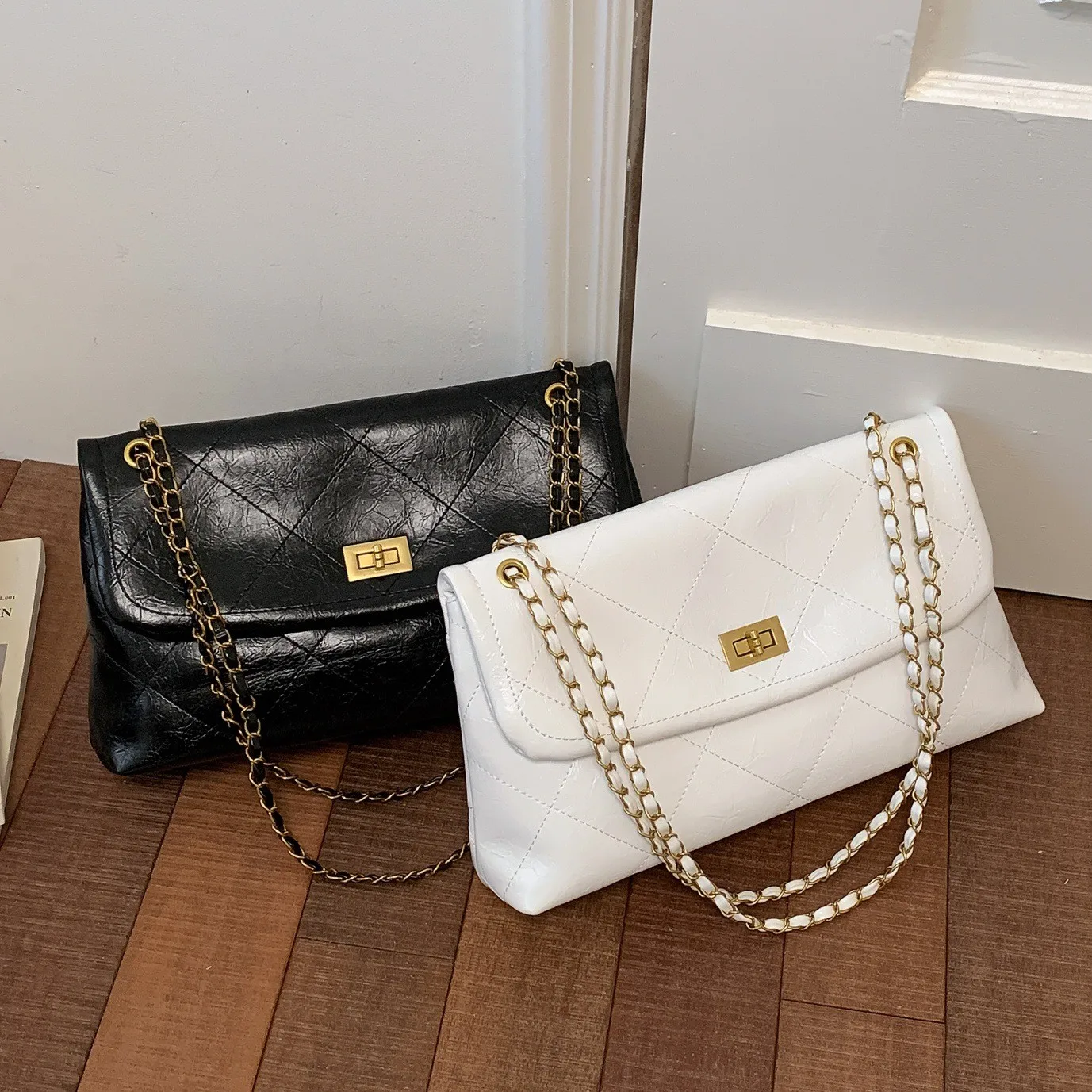 elegante-borsa-a-tracolla-da-donna-2026-nuova-moda-con-catena-a-griglia-diamantata-borsa-messenger-per-pendolari-borsa-a-spalla-singola
