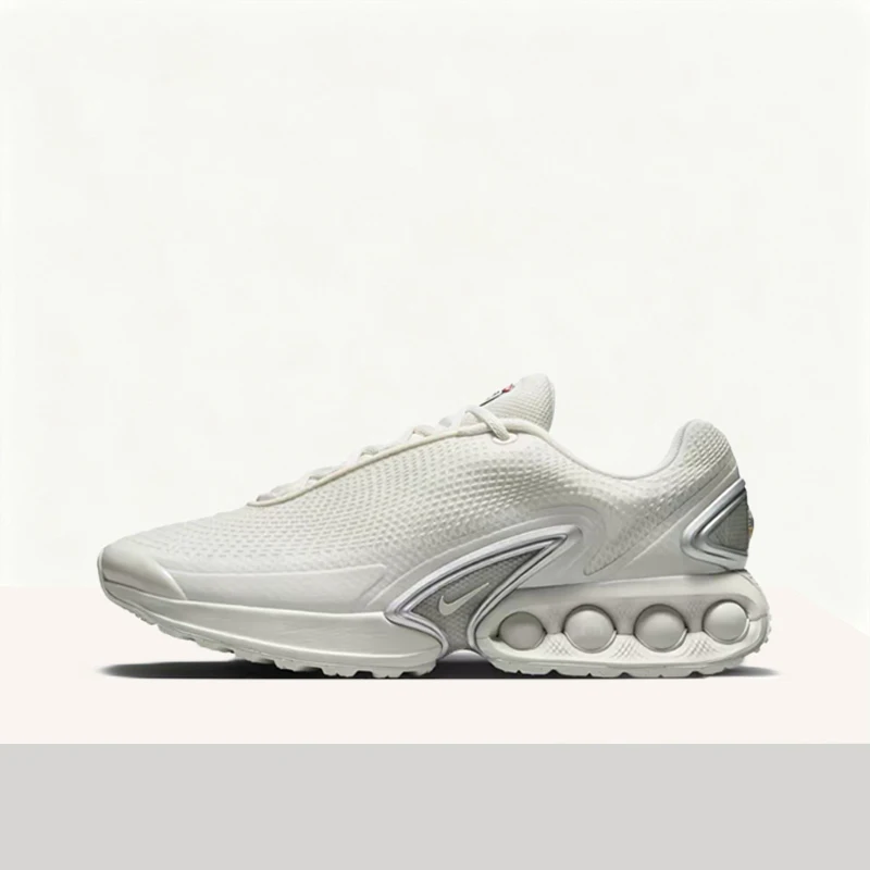 

Nike Air Max Dn — простые и удобные мужские спортивные кроссовки с низким верхом, дышащие, износостойкие, с амортизацией, модель DV3337-013.