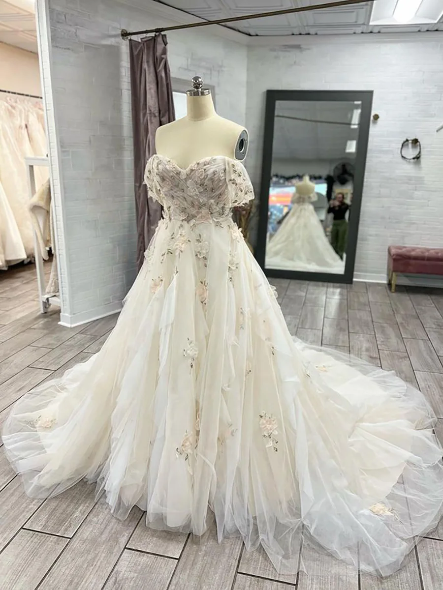 Romantic 3D Flowers Appliques Lace A-Line Wedding Dresses Off The Shoulder Ruffles Pleat Bridal Gowns