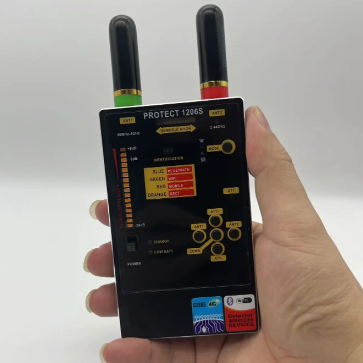 

Радиочастотный детектор ошибок 1206S - устройство анализации искусственного интеллекта от звукового зеленого цвета, 2,4G/красные антенны 4G, уменьшение вставных сигнализаций, аккумулятор 15 часов, незаменимая для путешествий