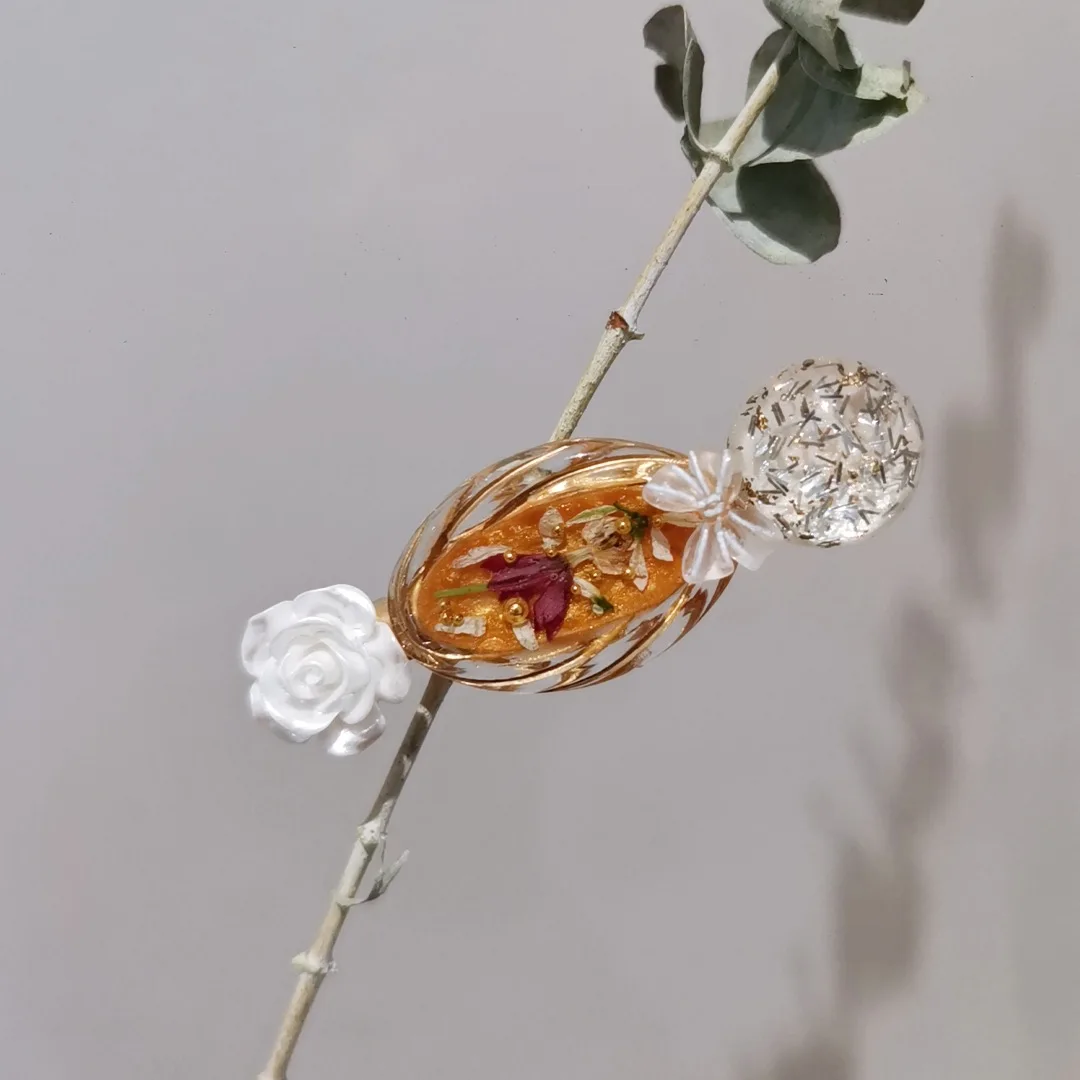 

3170 Wholesale 1/5/10pcs Plant Specimen Dried Flower Resin Hair Clip Vintage Rose Duckbill Clip Unique Christmas Birthday Gift