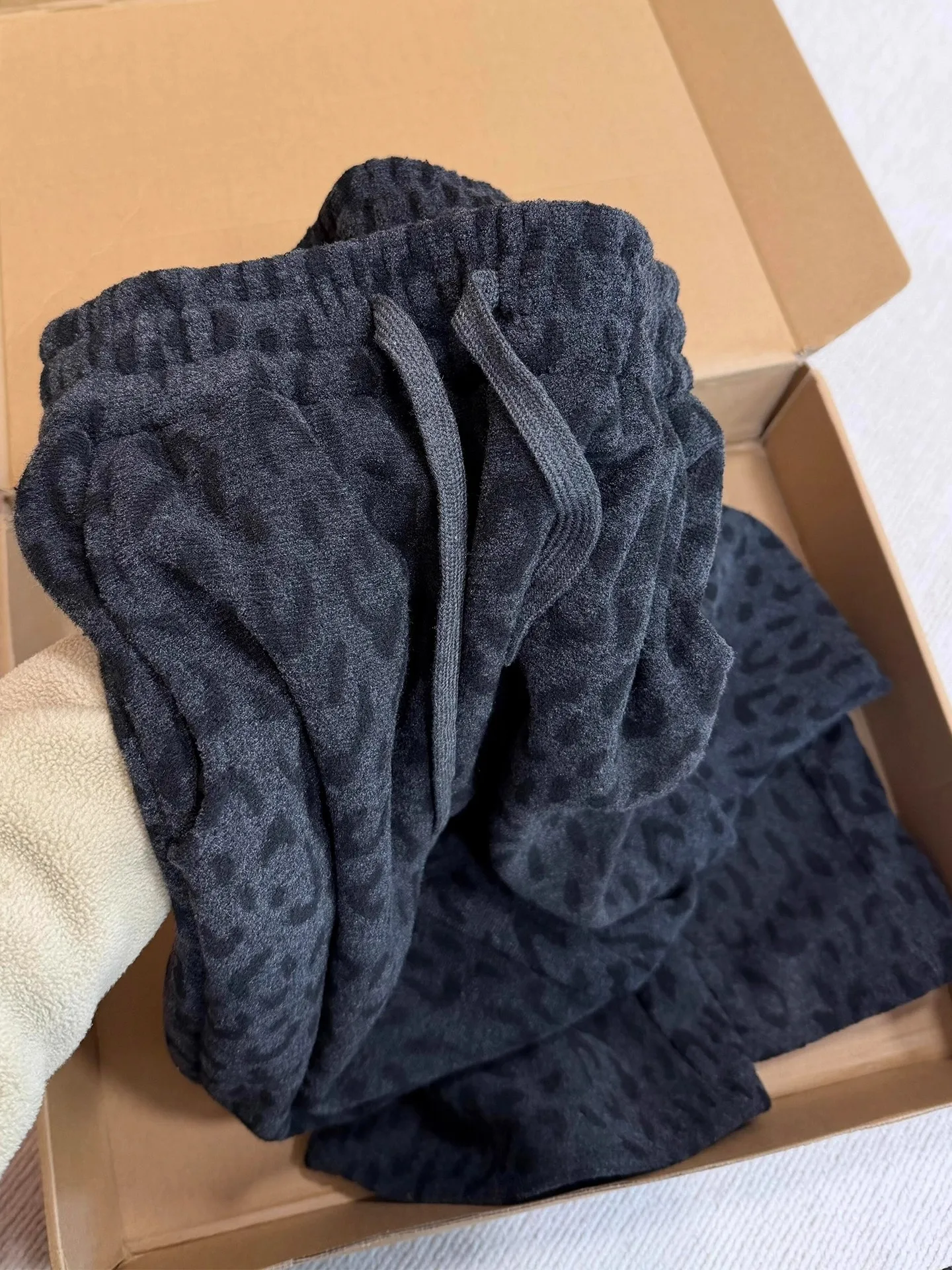 

Широкие женские брюки с леопардовым принтом на осень-зиму, утепленные, на флисовой подкладке, из хлопка, для дома и прогулок...