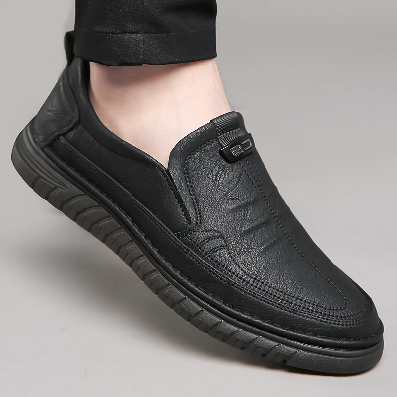 Herren-Slipper zum Hineinschlüpfen für den Alltag, leichte, bequeme Schuhe mit flexibler Sohle und atmungsaktivem Obermaterial, perfekt für – Detail 3