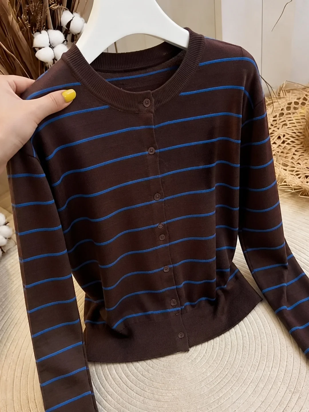 

Korean Style Long Sleeve Knitted Sweater Single Button Design Fashion Retro Color Block Striped Top Women New Autumn 2026