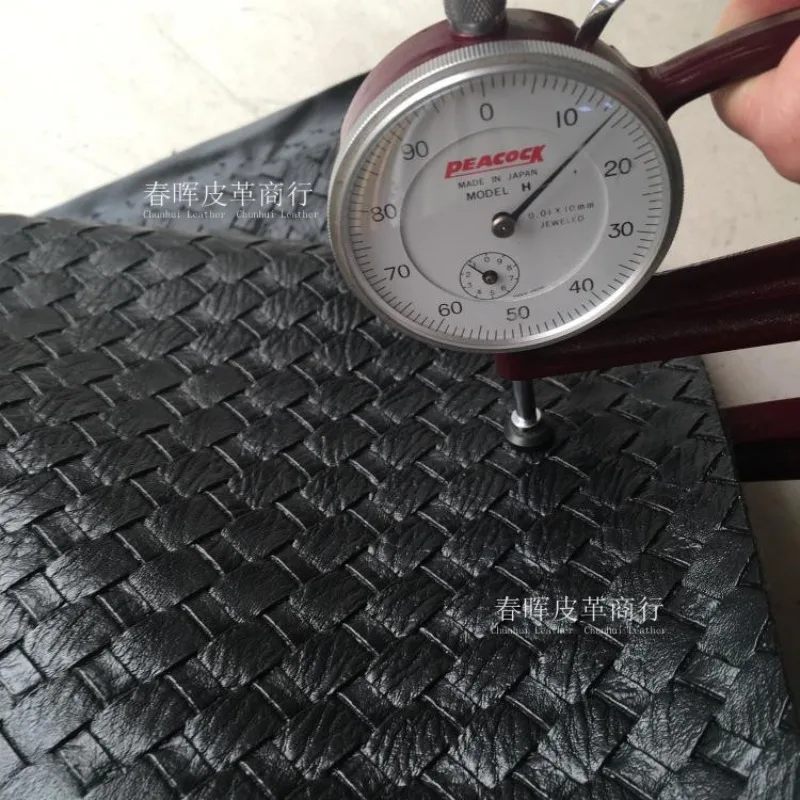 

1.1mm Artificial Leather Fabric Black Diagonal Pattern Handbag Luggage Wooden Board Leather Sticker Fabrics for Diy Sew Cloth