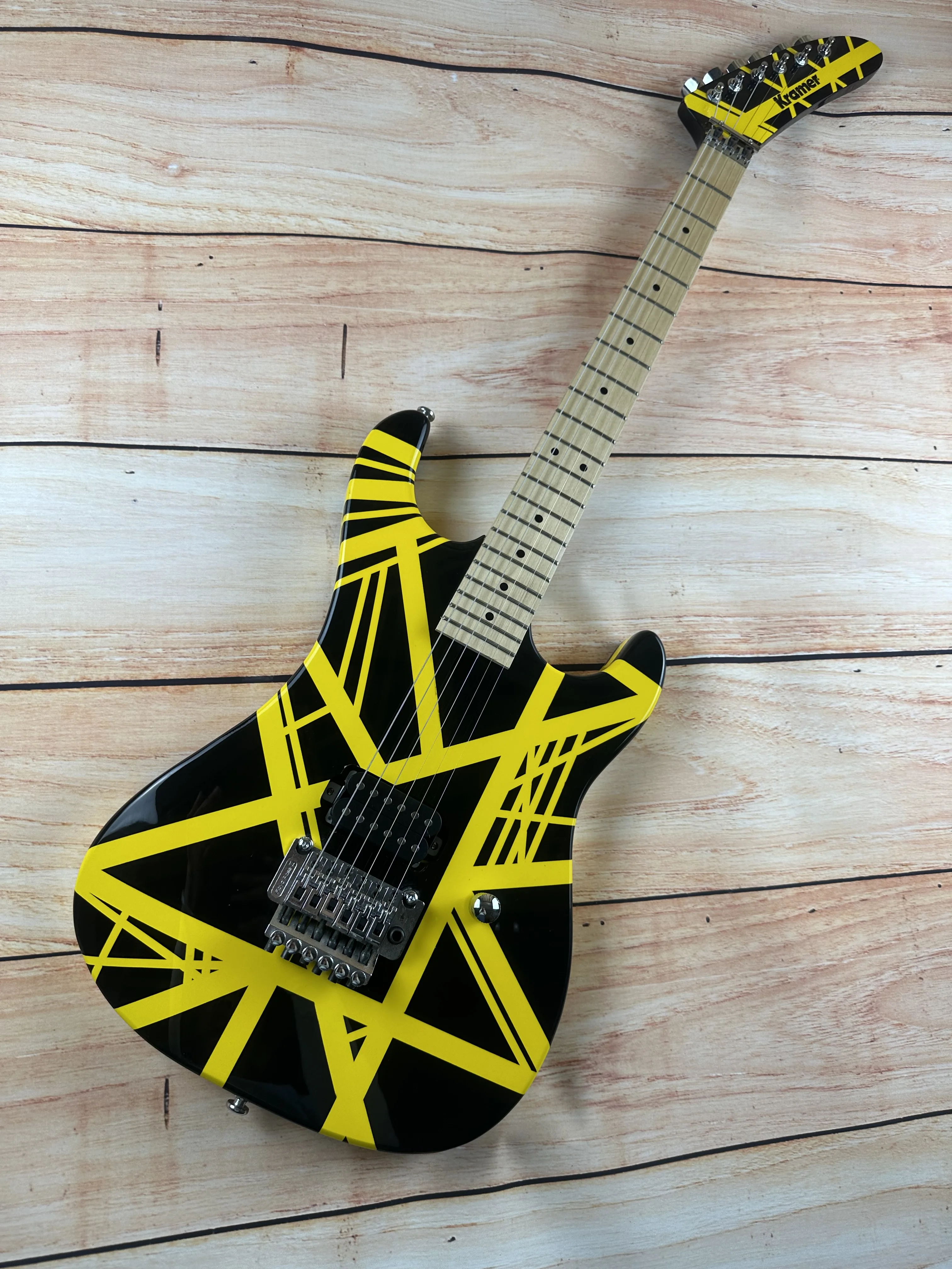 

5150 striped electric guitar, classic black yellow, alder body, bright light, imported paint, dual shake tremolo, available in s