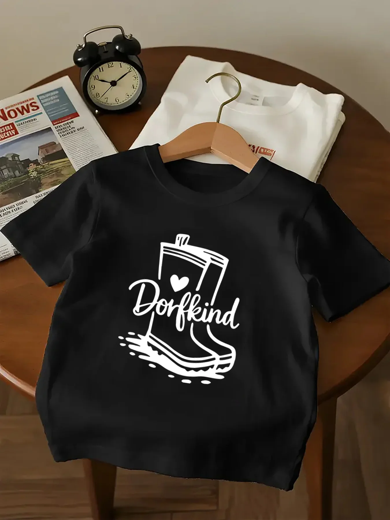 Simple Black Outline Rain Boot With Heart Dorfkind Letter Print Short Sleeve T Shirt White Rural Style Children Top
