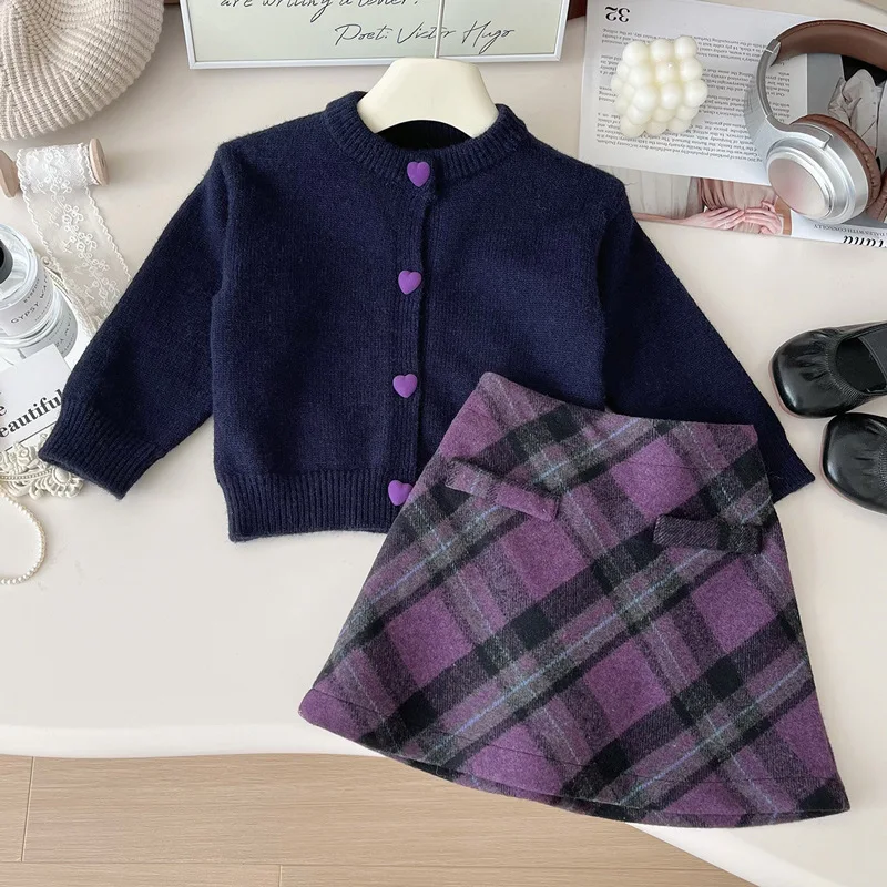 

Little Girl Fashion Spring Autumn Winter New Fashionable Western-style Heart Button Sweater Jacket Plaid Skirt Two-piece Set