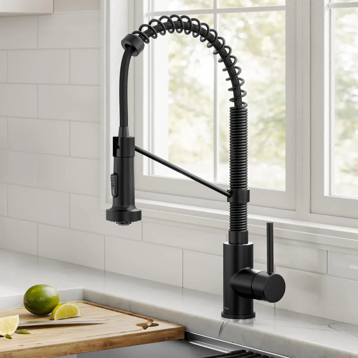 Commercial Style 2-Function Single Handle Pull Down Kitchen Faucet in Matte Black, KPF-1610MB