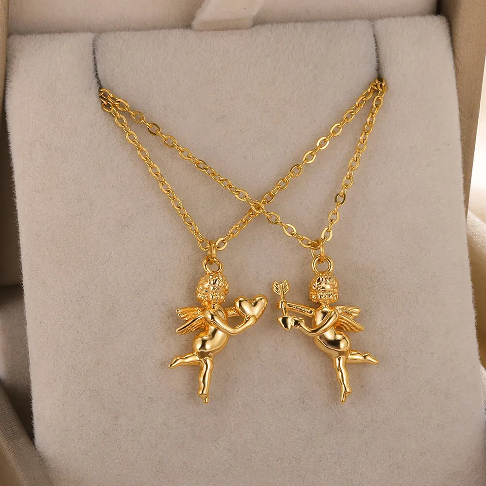 Vintage Sword Go Through Heart Charm Necklace for Women Arrow of Love Rose Flower Pendant Choker Gothic Clavicle Chains Jewelry