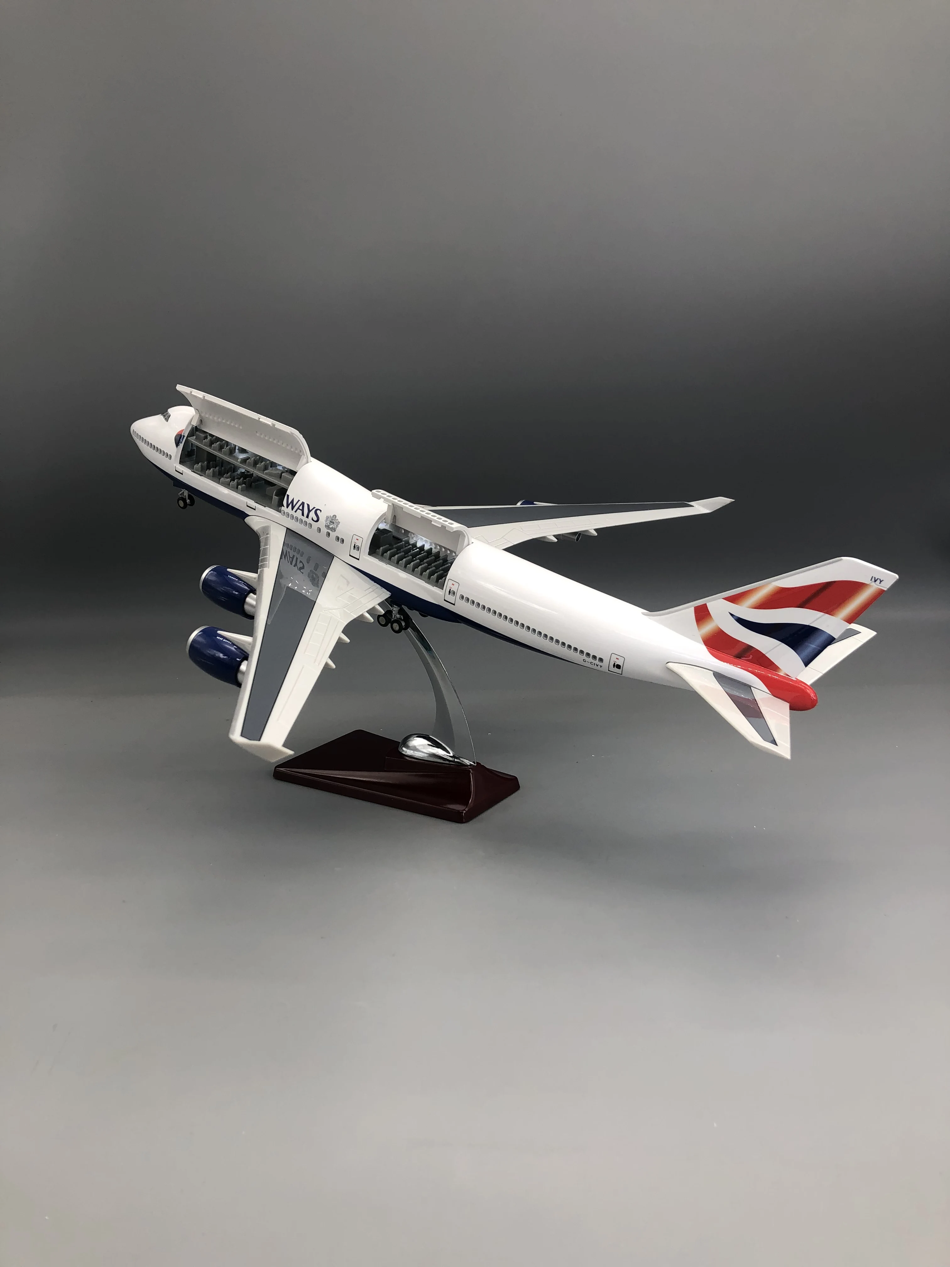 1:150 Scale Aircraft Model 47cm 747 British Airways resin Collected Plane Gift Hatches Can Be Opened Collectible Airplane